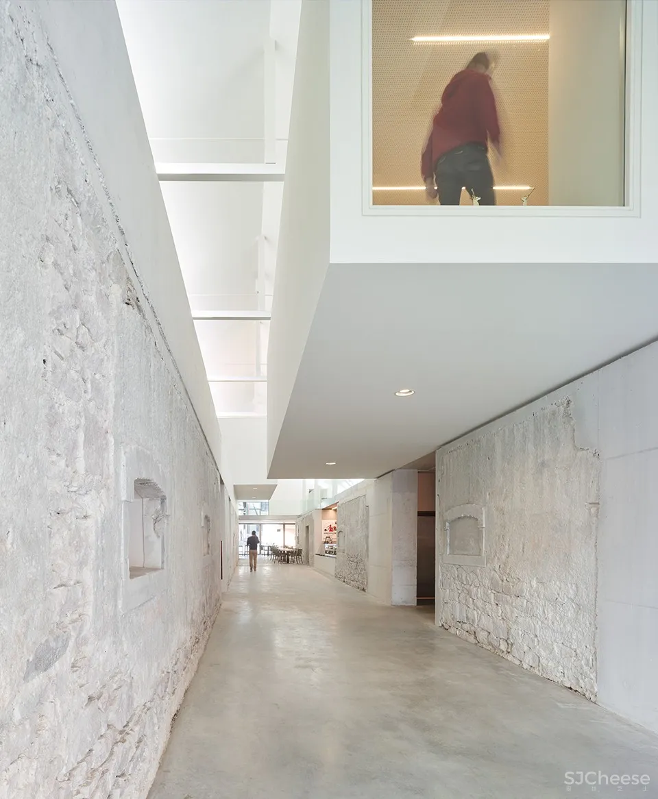 Schiltigheim室内集市和展览空间,法国 / Dominique Coulon & associés 首