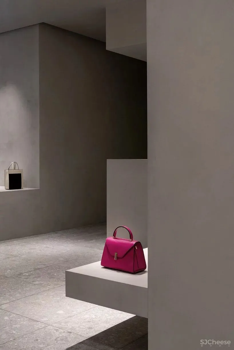 极简大师John Pawson 为意大利的“爱马仕”打造艺术馆式旗舰店丨格调十足 首