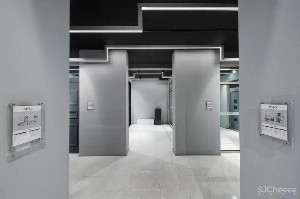 CIVRO希洛旗舰店,上海 / CROX闊合