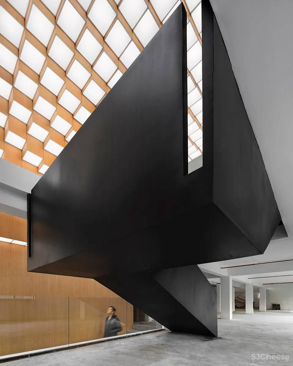 “The Arcade”办公空间,上海 / Atelier Zerebecky