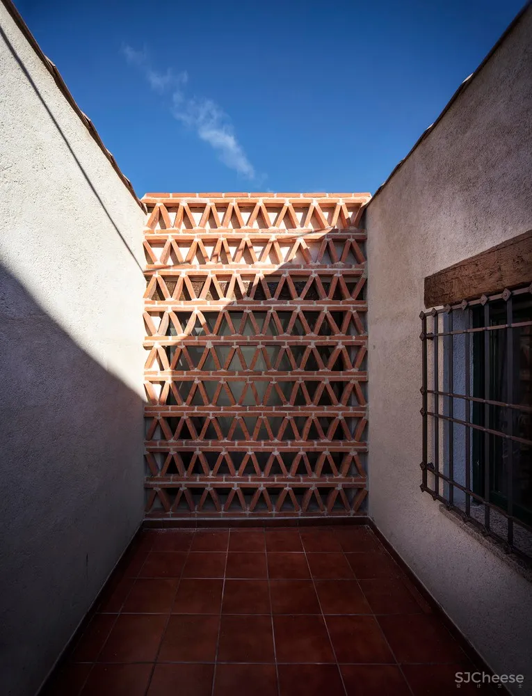 OOIIO Arquitectura | 西班牙传统小屋 Cottage in Las Herencias 首