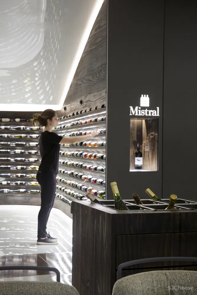 Mistral Iguatemi Wine Store Studio Arthur Casas