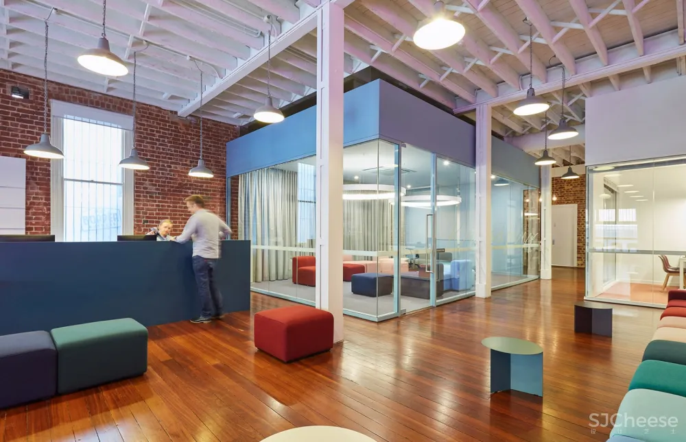 澳大利亚EF新国际语言中心 / ZMHD