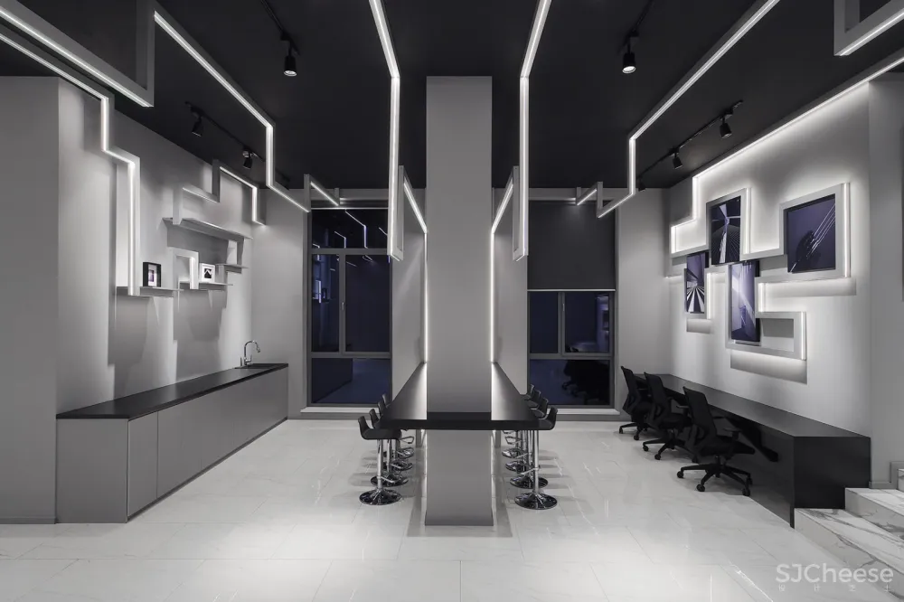 CIVRO希洛旗舰店,上海 / CROX闊合