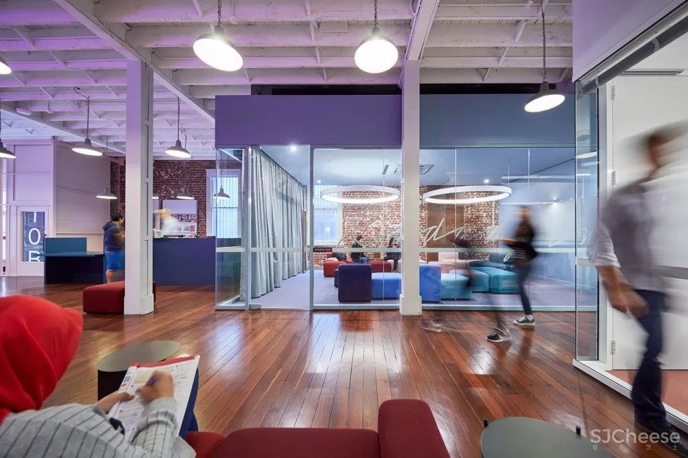 澳大利亚EF新国际语言中心 / ZMHD