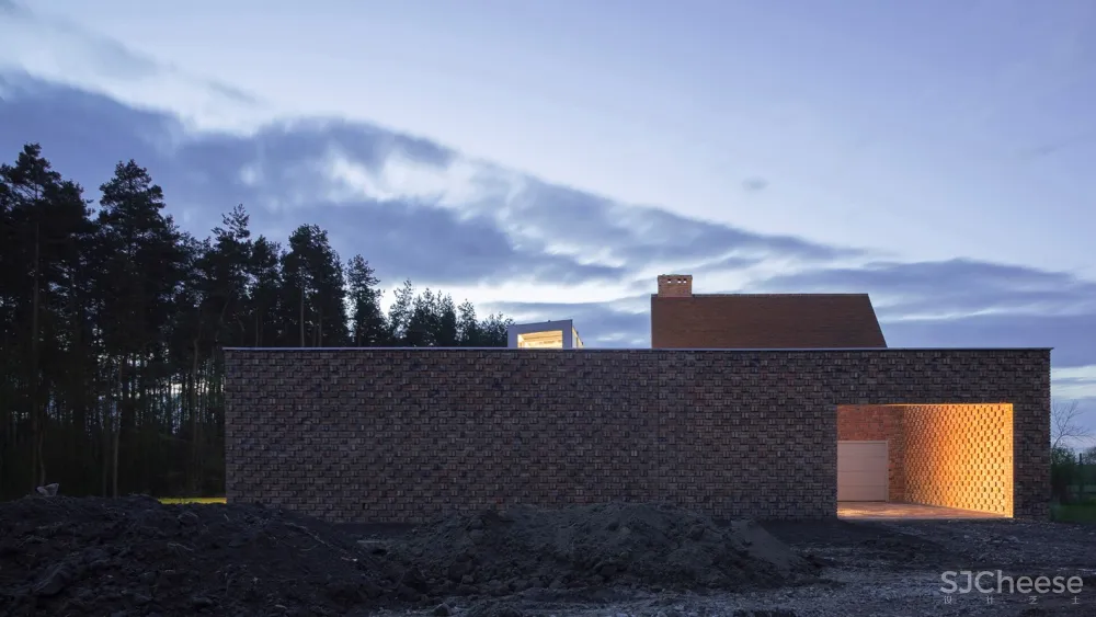 Biuro Toprojekt | 手工建造波兰红房子