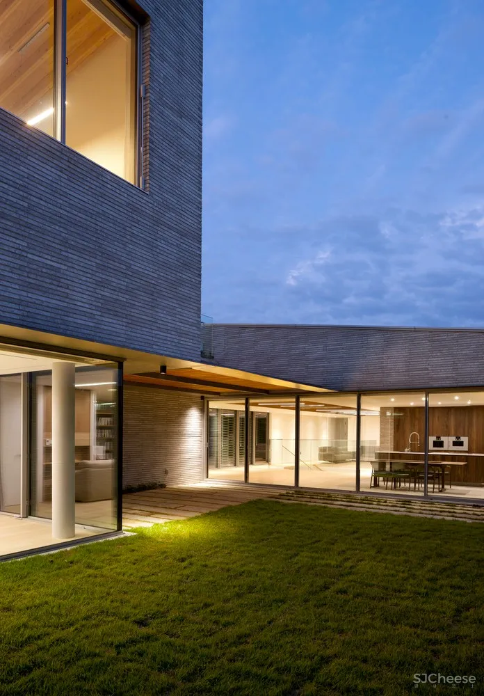 D•LIM architects | 既不花哨，也不简单：三花园住宅