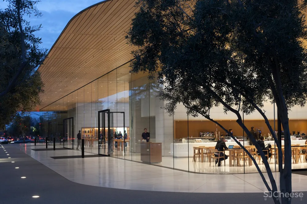 苹果总部游客中心,美国加州 / Foster + Partners