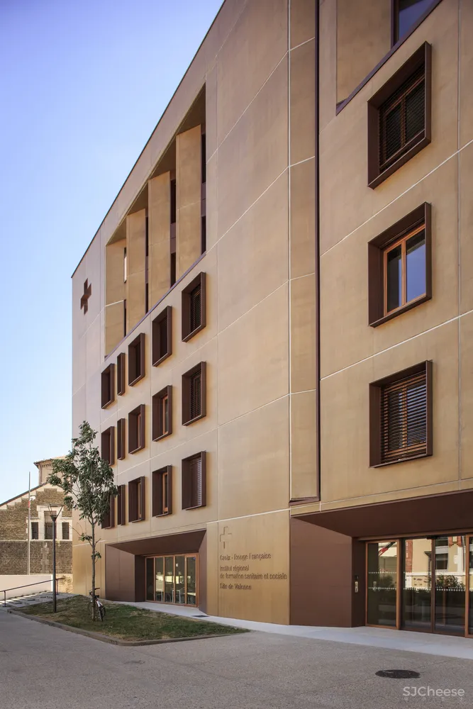 Regional Health and Social Training Institute Face À...