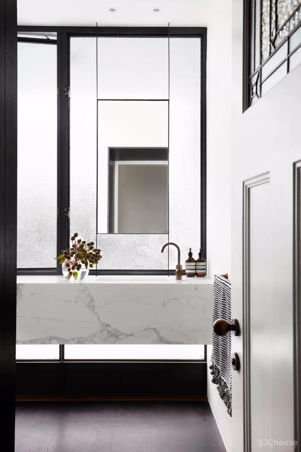 Madeleine Blanchfield新作 | 空间与景观的完美碰撞 首