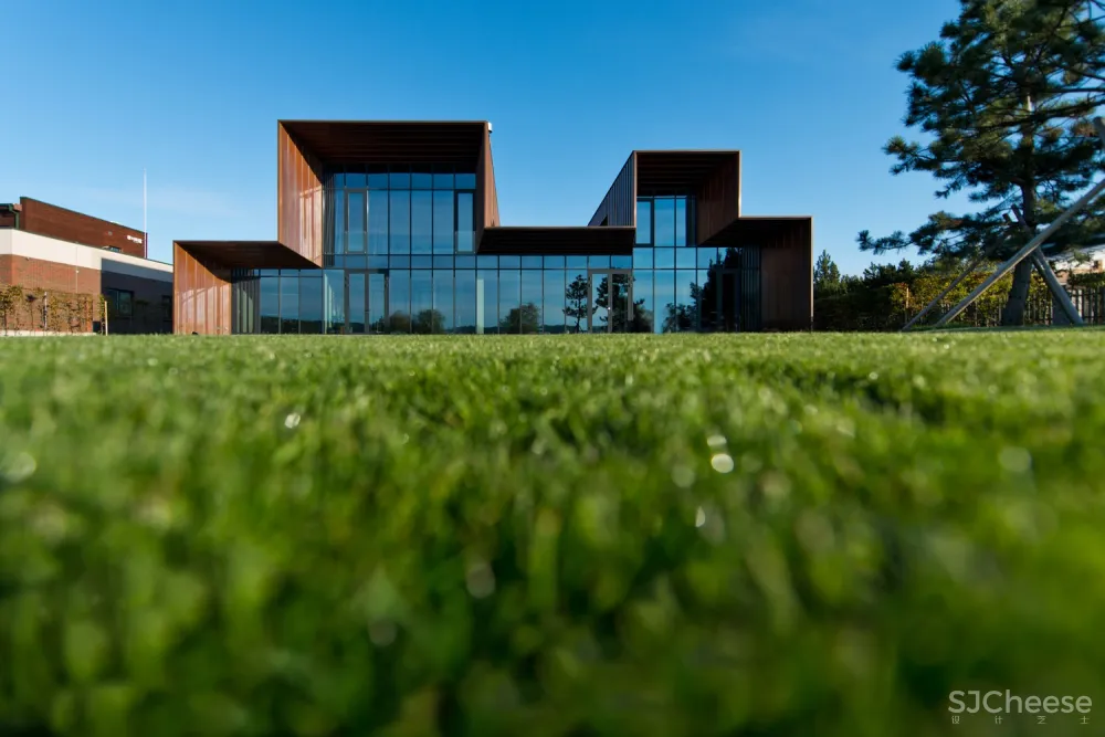 采石场边三居室住宅 | Family House in Kaunas