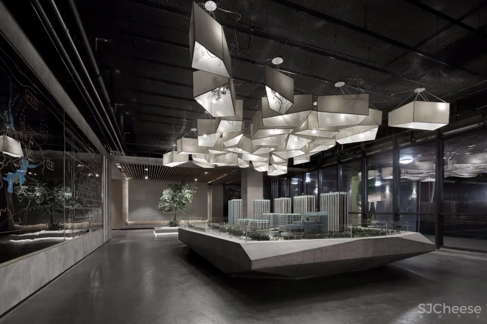 新作| 以城市“未来感”为基调，以“工业风”为载体