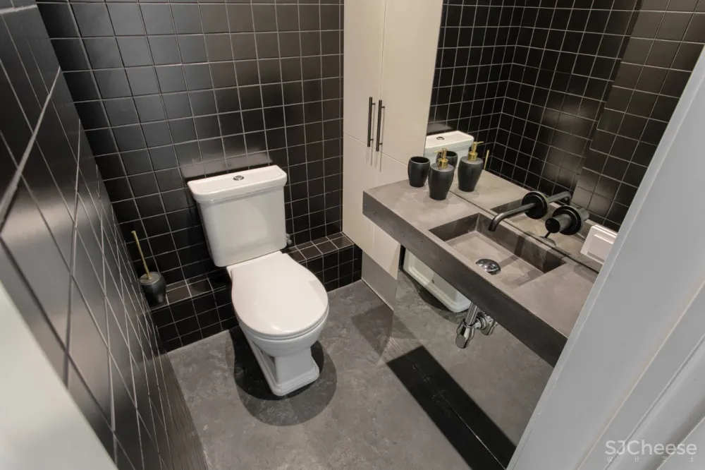 首发 | Lauri Brothers：为年轻女孩设计的基辅粉色霓虹灯公寓 首