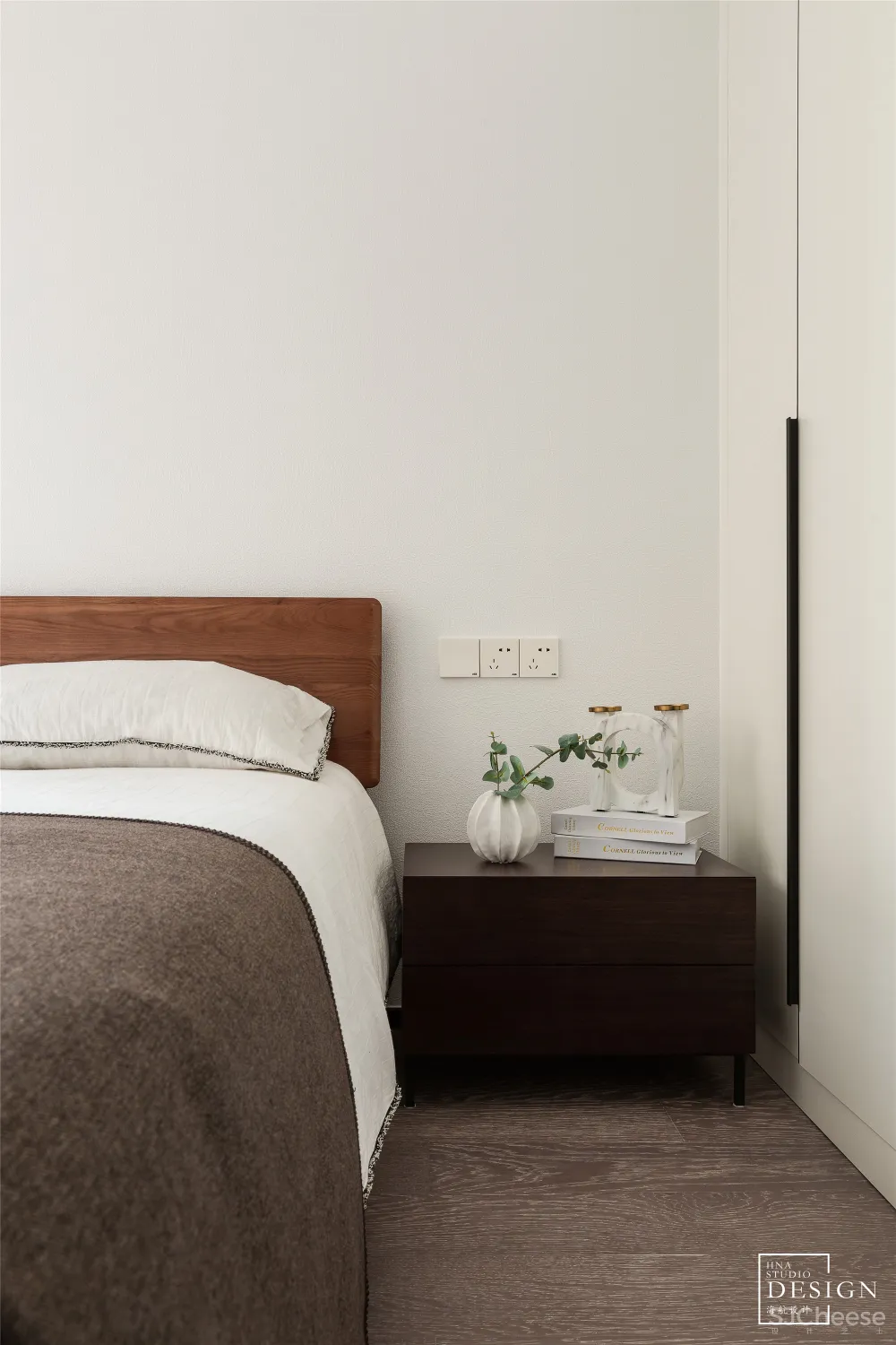 黑白交织奏乐，谱写单身自主的生活空间 海航设计