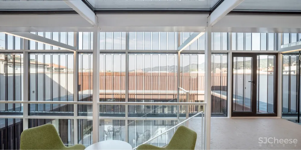 Sant Sadurní d’Anoia 文化中心 / taller 9s arquitectes