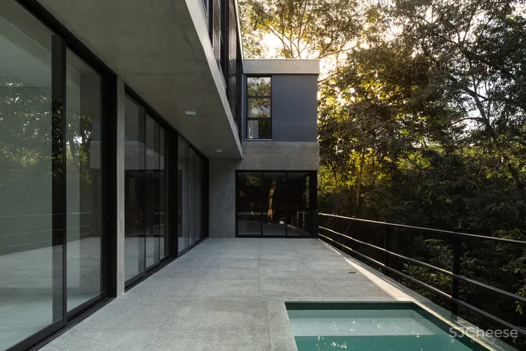 Jambreiro House Marcos Franchini + Flávia Lutkenhaus