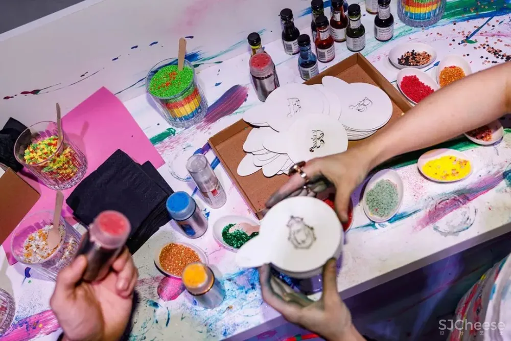 首发 孟买蓝宝石酒吧-工作室:激发艺术创造力的热情派对