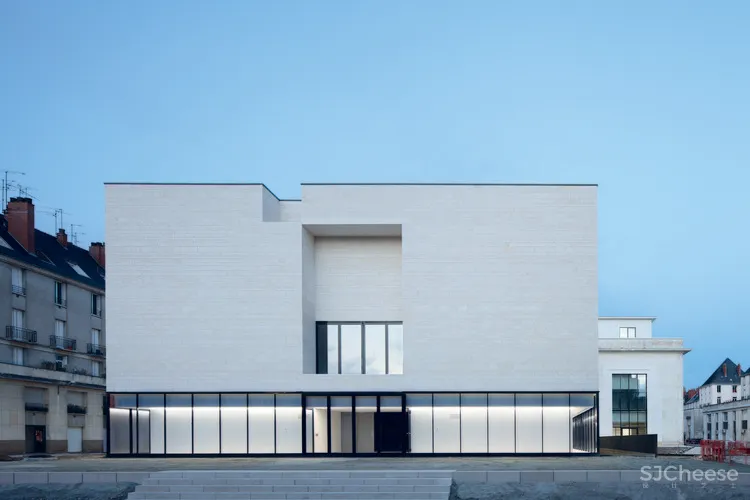 OlivierDebré当代艺术中心 Aires Mateus