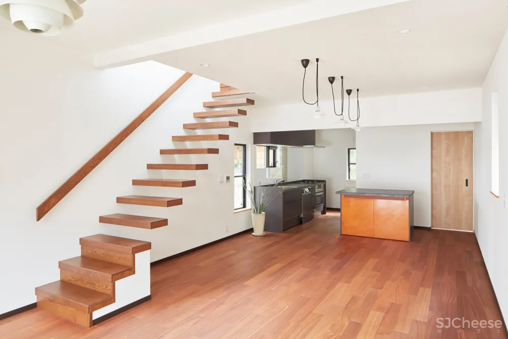 日本“吊脚楼”住宅 / Archidance