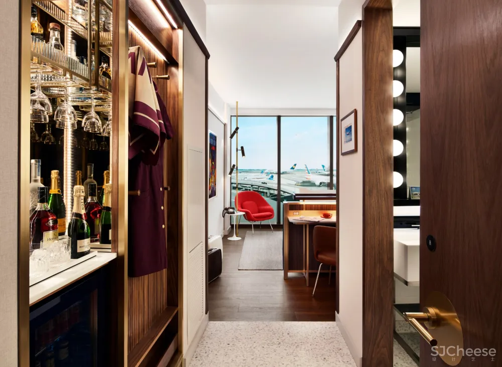 首发 | Eero Saarinen:JFK机场航站楼内的TWA酒店 首