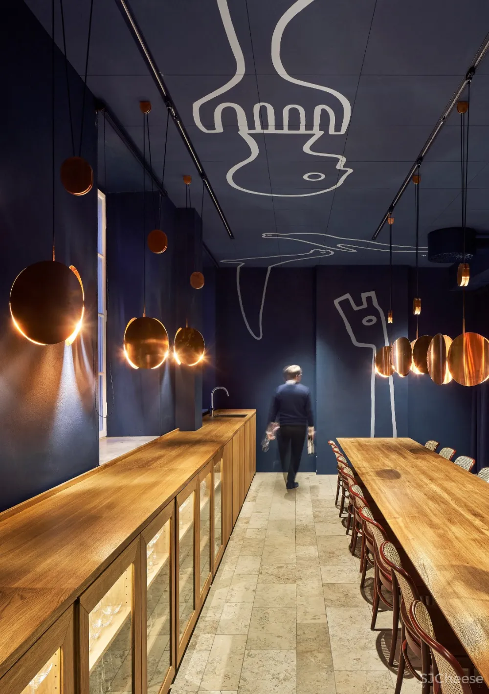 Claesson Koivisto Rune:斯德哥尔摩“超越时间”酒吧 首