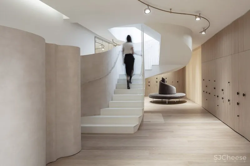 baranowitz & goldberg为特拉维夫的婚纱精品店打造了柔和的曲线 首