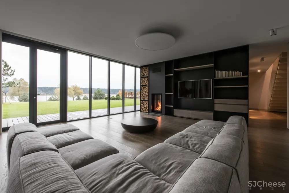 采石场边三居室住宅 | Family House in Kaunas