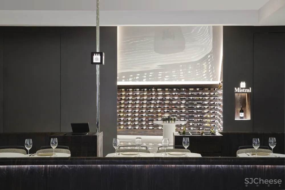 Mistral Iguatemi Wine Store Studio Arthur Casas