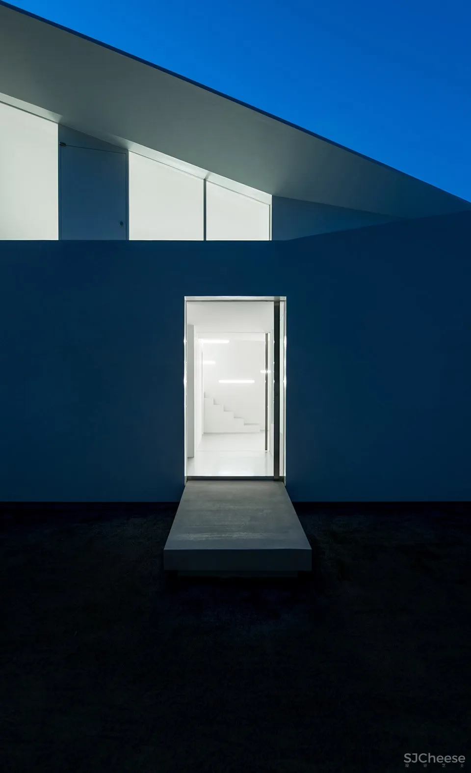 拓扑折叠住宅，日本 / Takashi Yamaguchi & associates 首