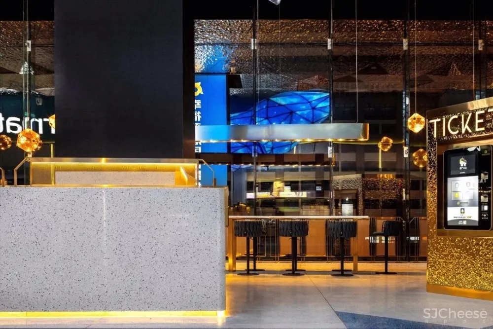 这么炫酷的电影院，你见过吗