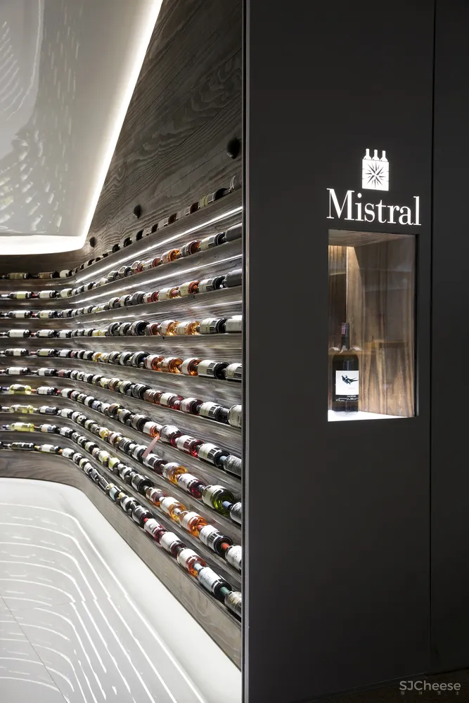 Mistral Iguatemi Wine Store Studio Arthur Casas