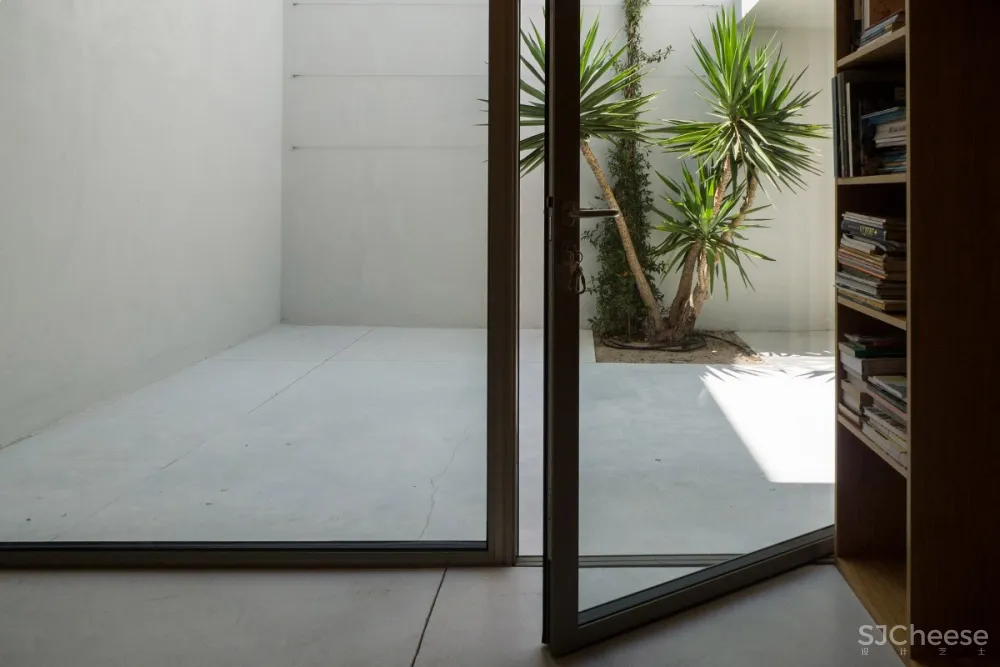 Troia住宅,葡萄牙 / Miguel Marcelino