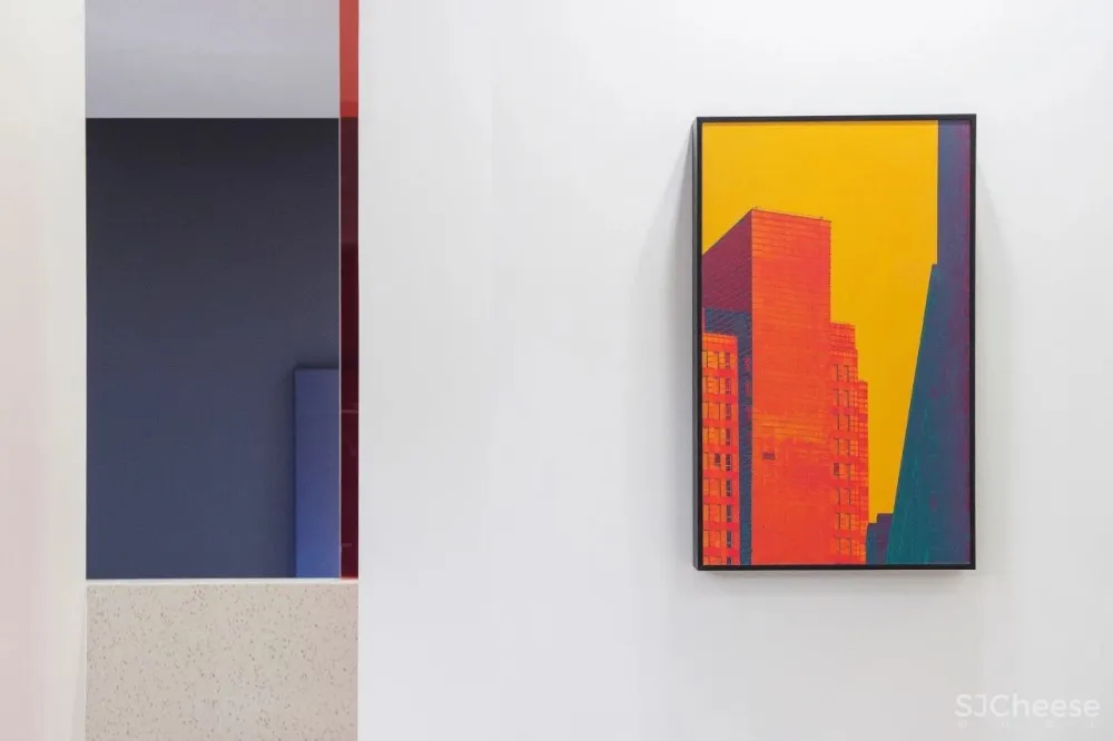 新作 | 135m² 怪异阁楼,创意爆改为画廊式的舒适三层 首