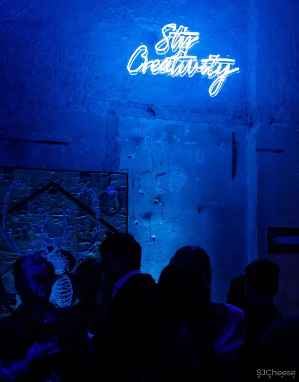 首发 孟买蓝宝石酒吧-工作室:激发艺术创造力的热情派对