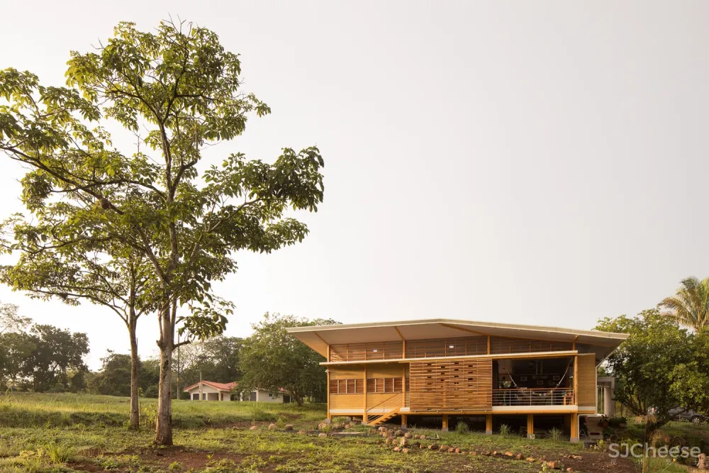 Esparza 住宅 / YUSO