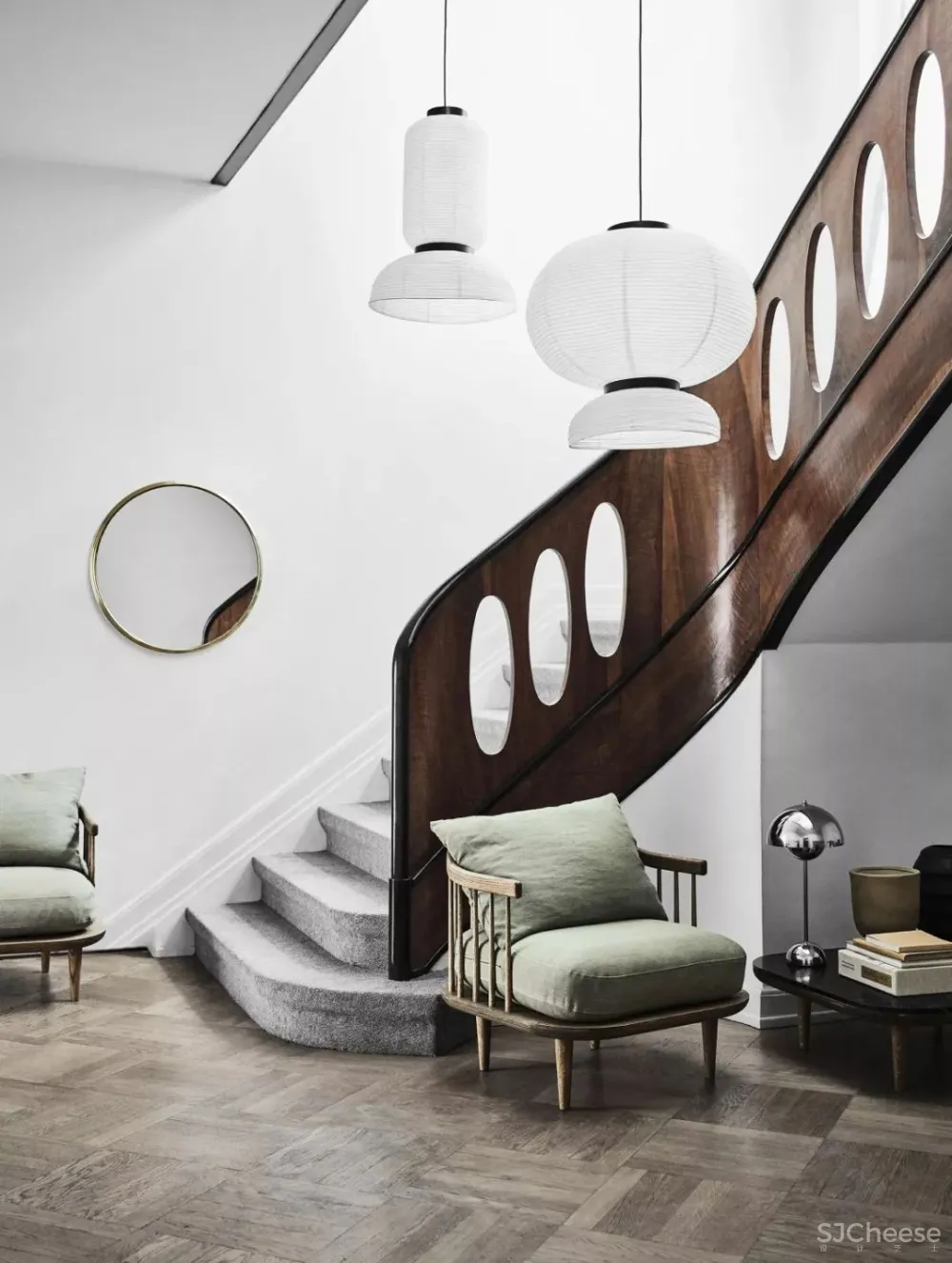 自然绿+白色,同样具有戏剧性和奢华感! 首