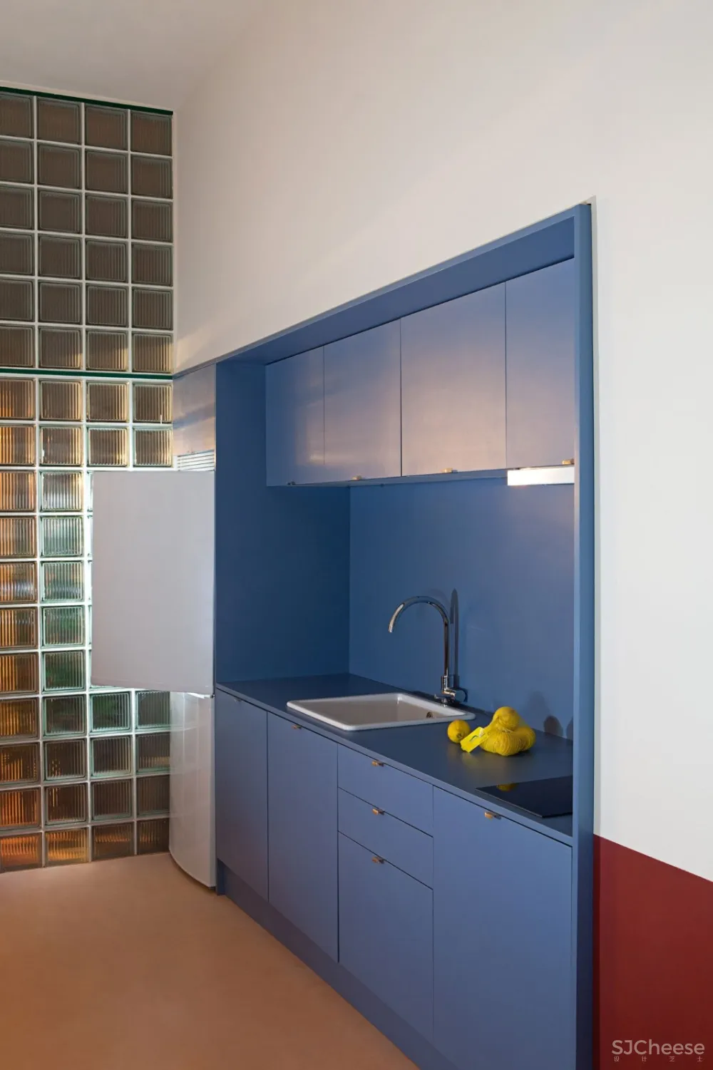 首发 | PLUTARCO EXPERIMENTO:马德里公寓改造办公空间