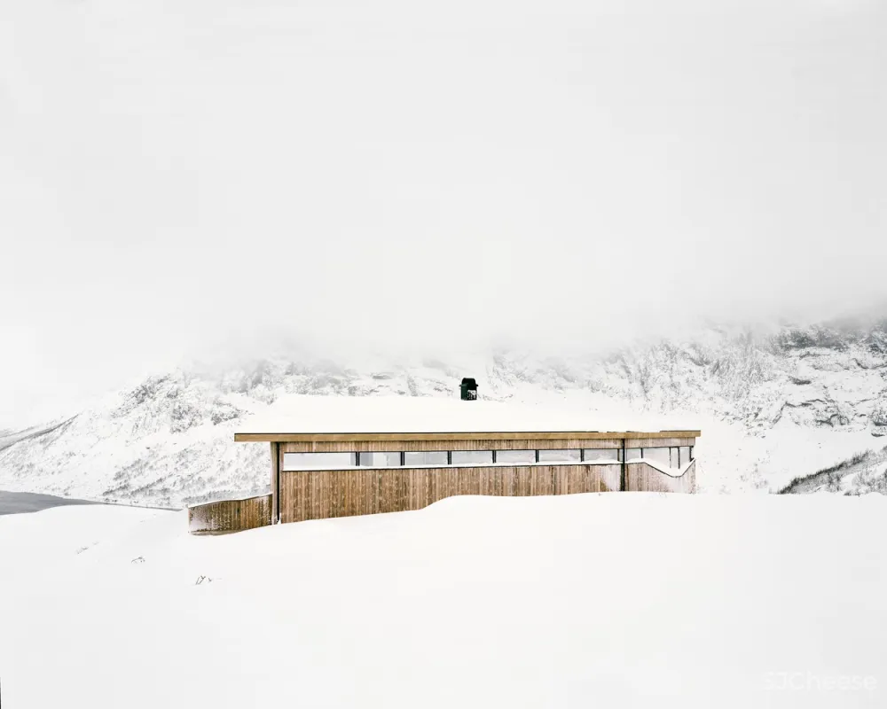 挪威L形雪地小屋 / Helen & Hard architects