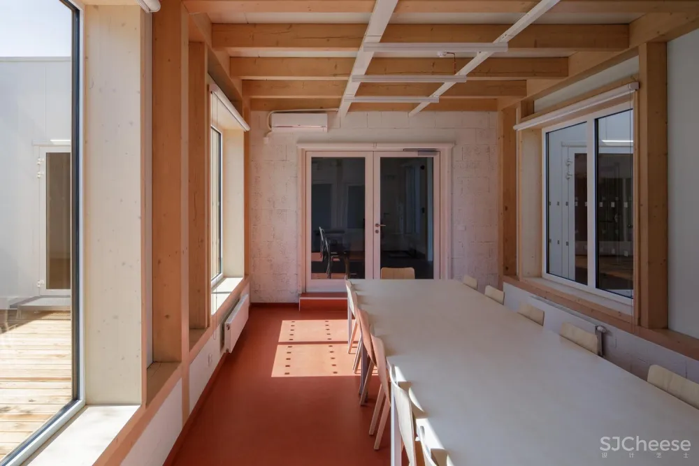 Town Hall in Prague A.LT architekti