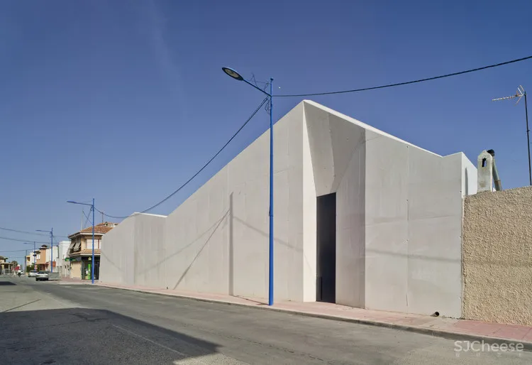 本弗里多功能屋 Rafael Landete + Emilio Cortes