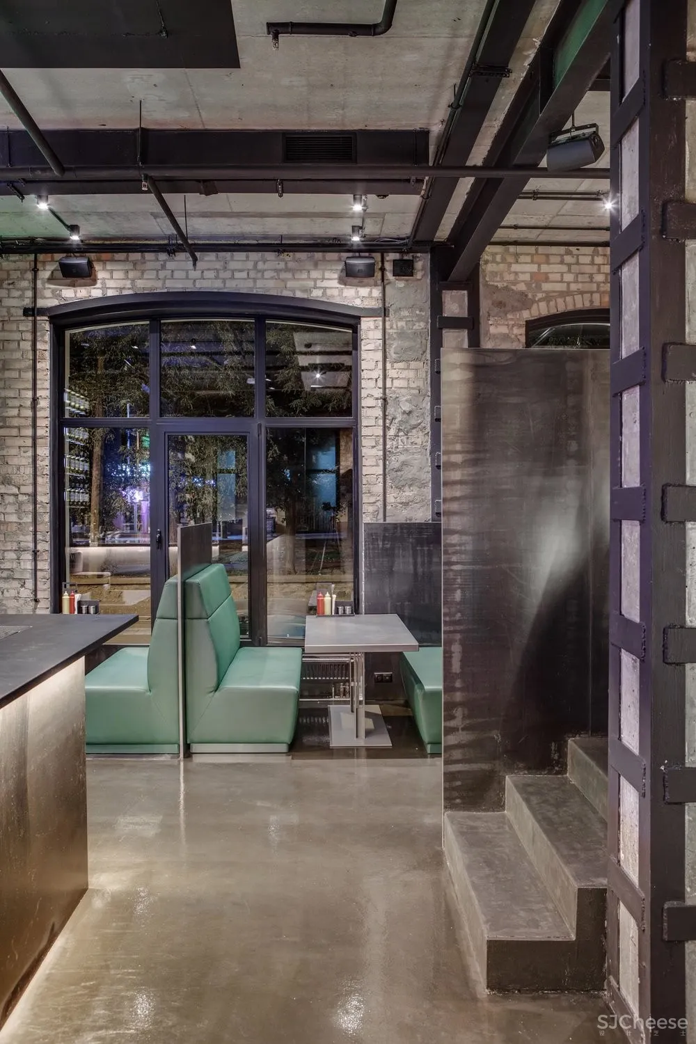 380㎡基辅的墨西哥汉堡店 | Slava Balbek 首