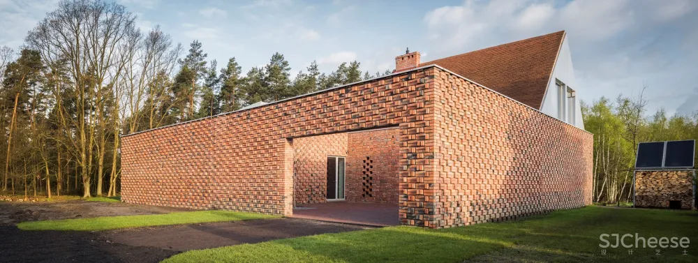 Biuro Toprojekt | 手工建造波兰红房子