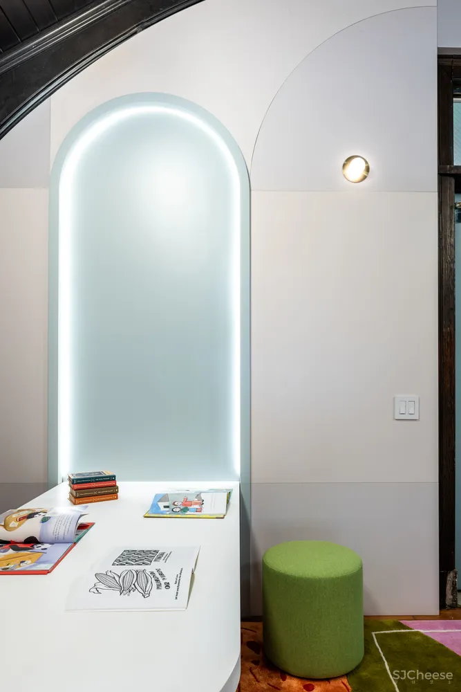 Children’s Library at Concourse House Michael K. Chen Architecture