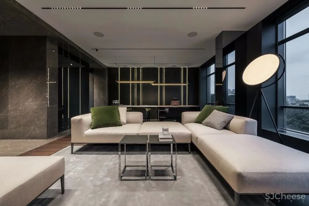 高级黑,不是一般的帅!