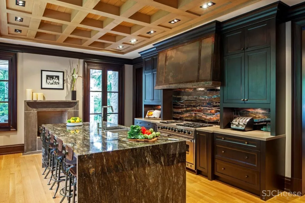 Douglas | 具有历史感和现代感的迷人空间 首