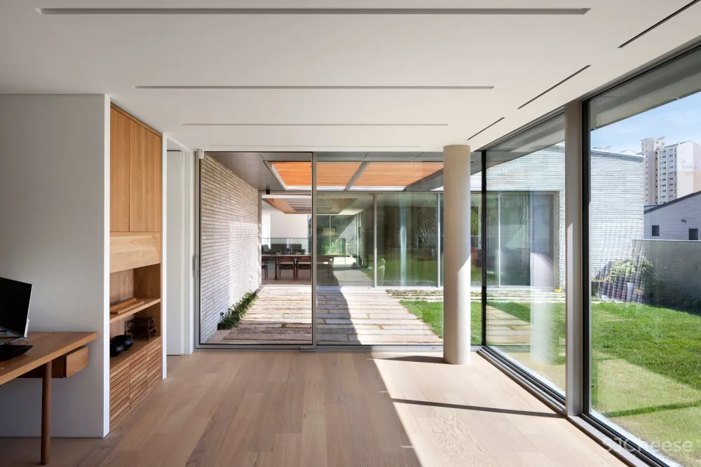 D•LIM architects | 既不花哨，也不简单：三花园住宅