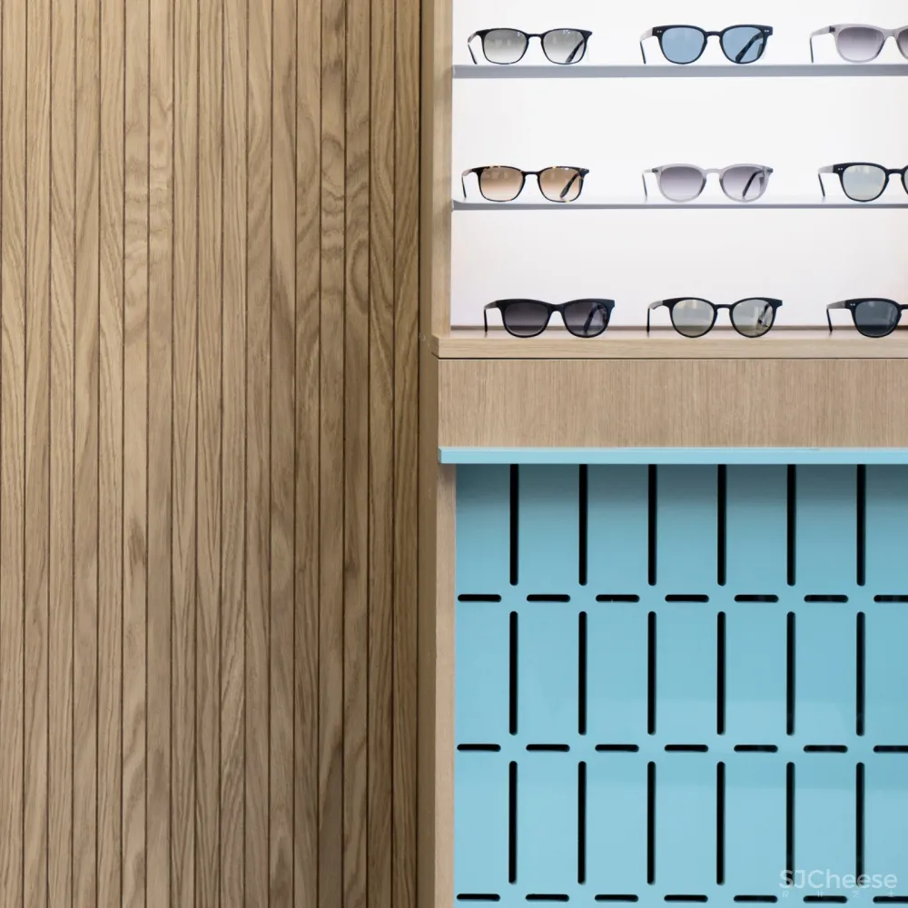 旧烘焙厂改造成的P.Y.E眼镜店 Facultative Works