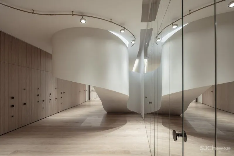 baranowitz & goldberg为特拉维夫的婚纱精品店打造了柔和的曲线 首