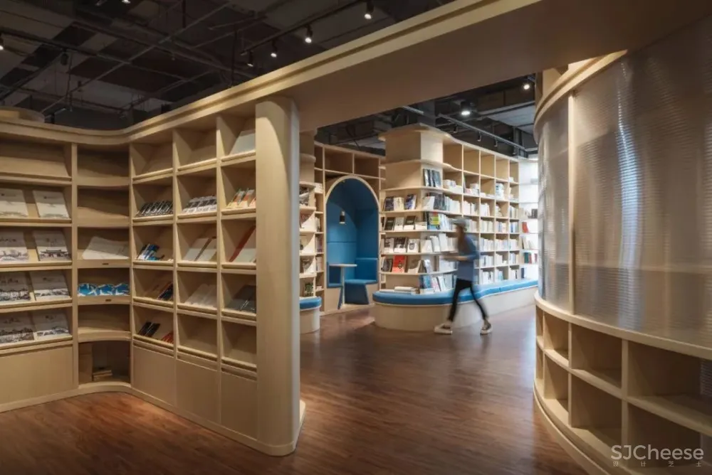 上海交大的00后书店，用有趣抵抗这个无聊的时代
