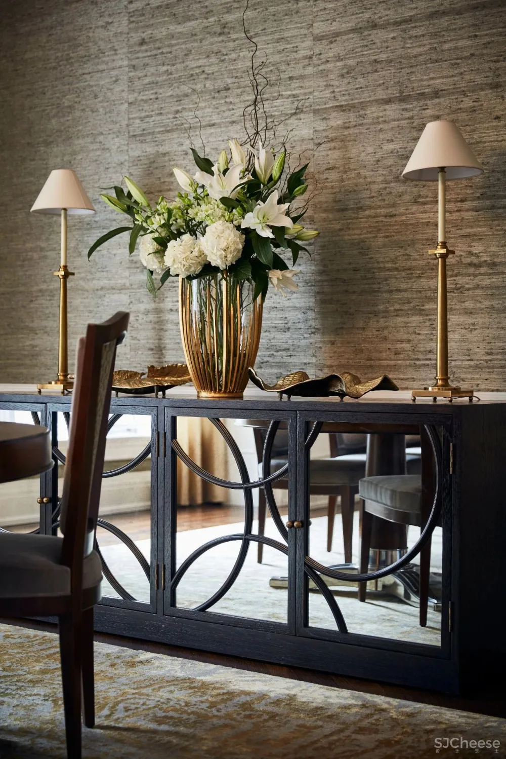 Douglas | 具有历史感和现代感的迷人空间 首